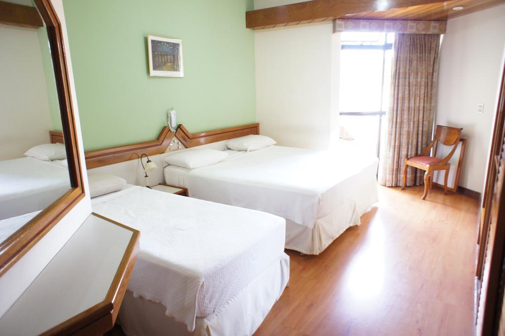 Hotel Solar Corte Real Sabará الغرفة الصورة